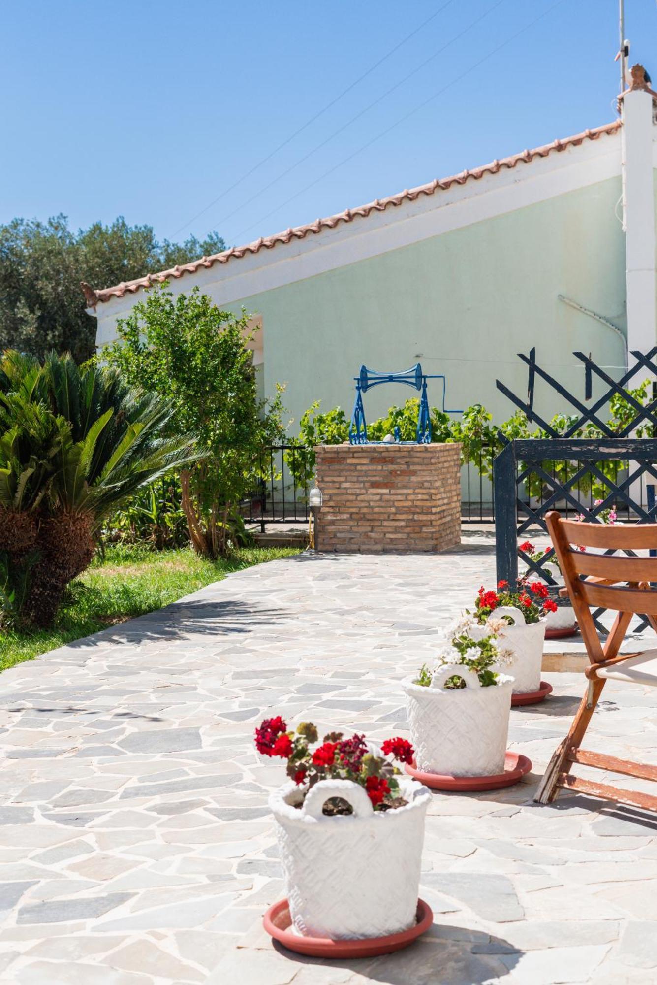 Sirines Aparthotel Vlachata Luaran gambar