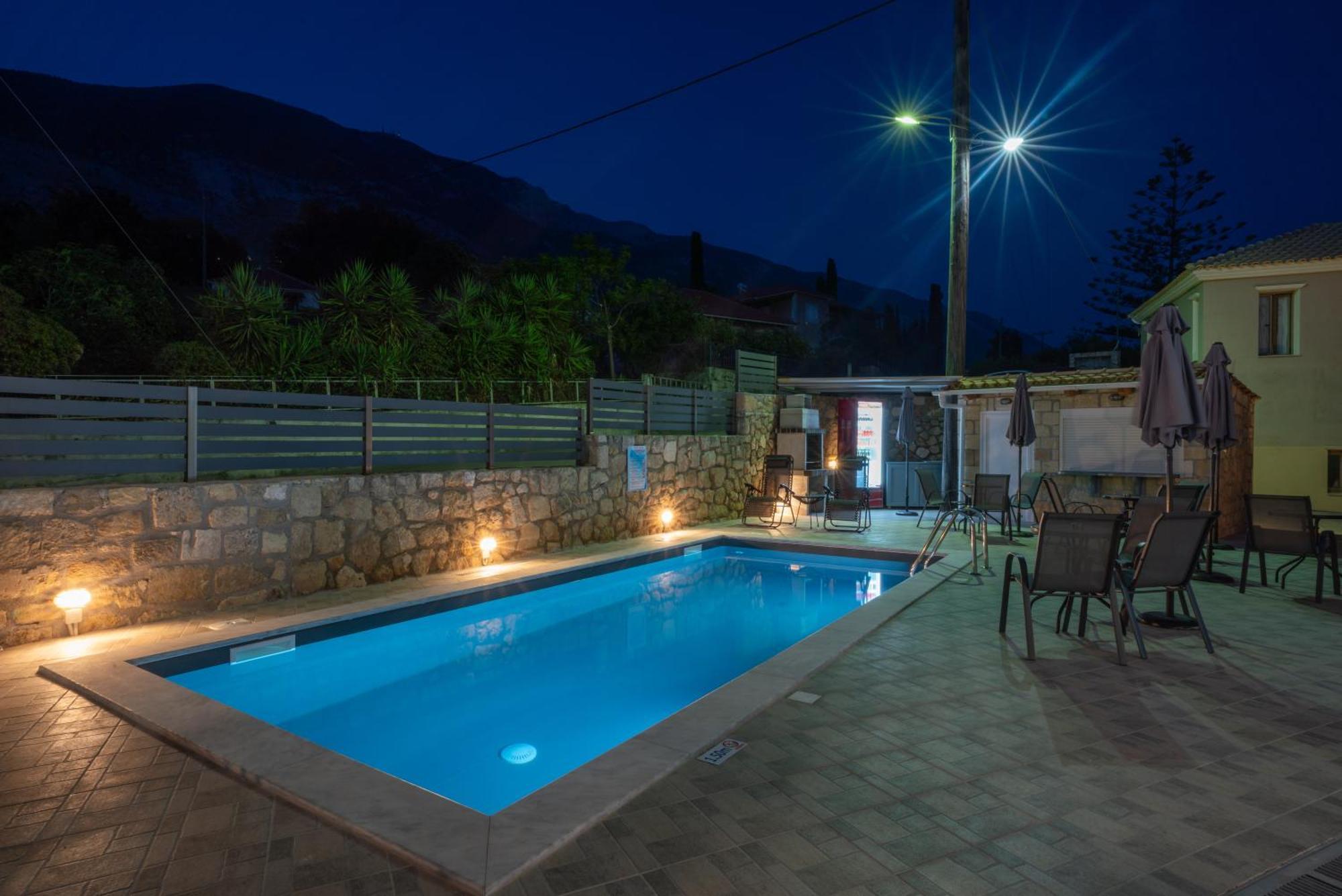 Sirines Aparthotel Vlachata Luaran gambar